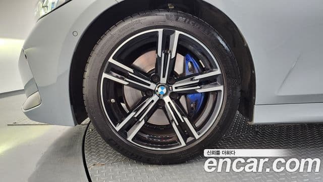 BMW 3 Series 2023 — фото 5 из 20