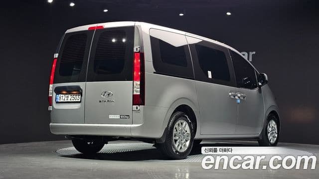 Hyundai Staria 2023 — Şəkil 2/20