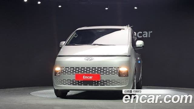 Hyundai Staria 2023 — Şəkil 3/20