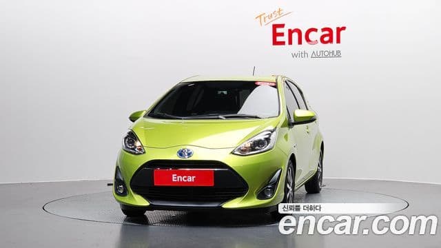 Toyota Prius C 2018 — ფოტო 3/20