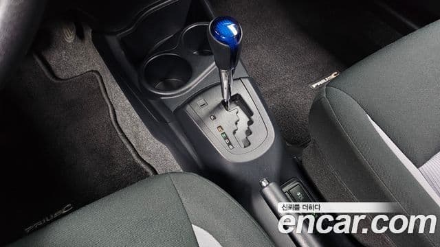 Toyota Prius C 2018 — ფოტო 9/20