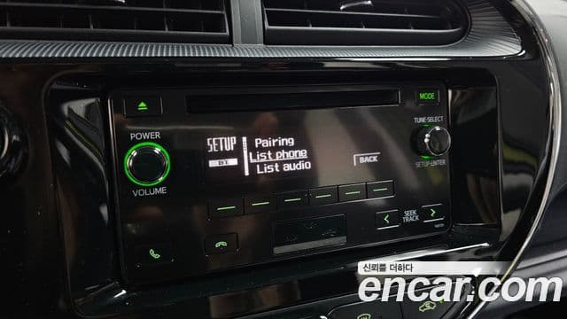Toyota Prius C 2018 — Photo 5/32