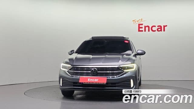 Volkswagen Jetta 2022 — ფოტო 3/20