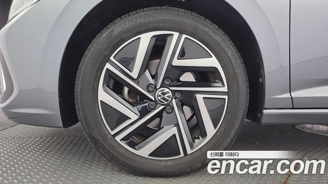 Volkswagen Jetta 2022 — ფოტო 5/20