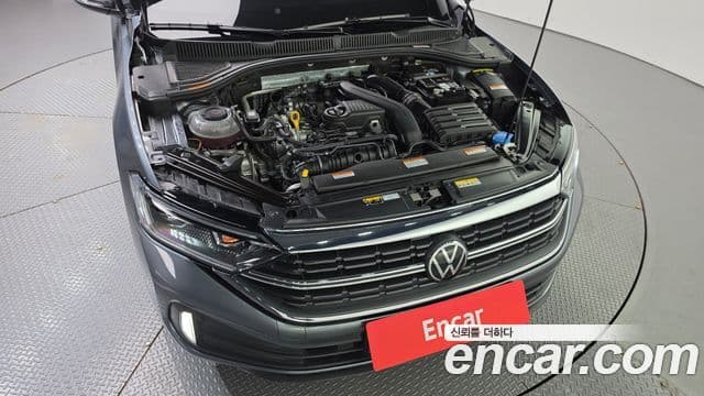 Volkswagen Jetta 2022 — ფოტო 6/20