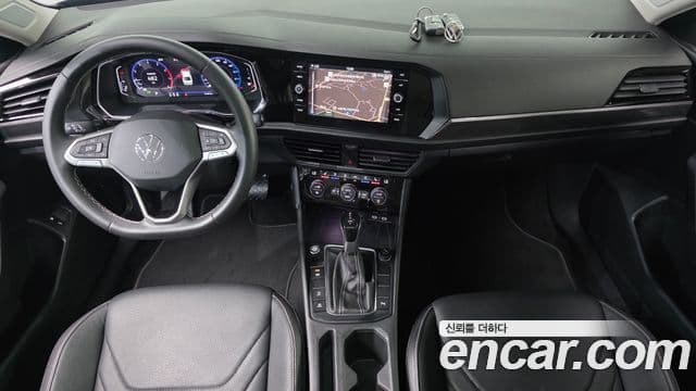Volkswagen Jetta 2022 — ფოტო 7/20