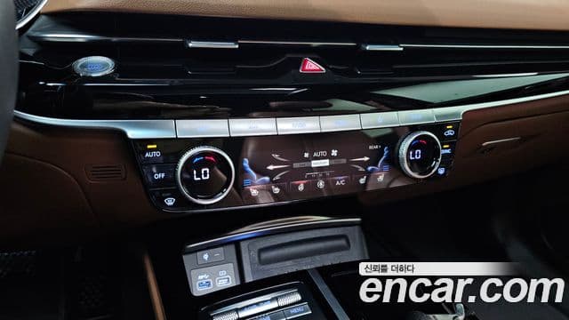 Genesis Electrified G80 2020 — Şəkil 18/20
