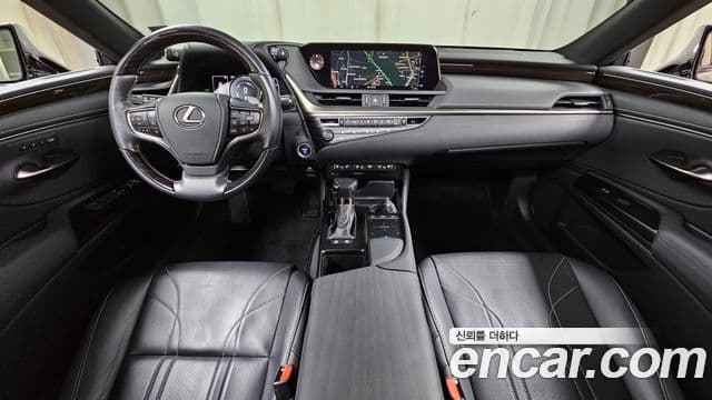 Lexus ES300h 2018 — Şəkil 7/20