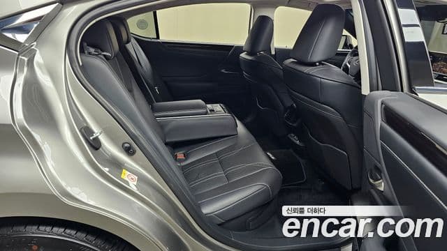 Lexus ES300h 2018 — Şəkil 11/20