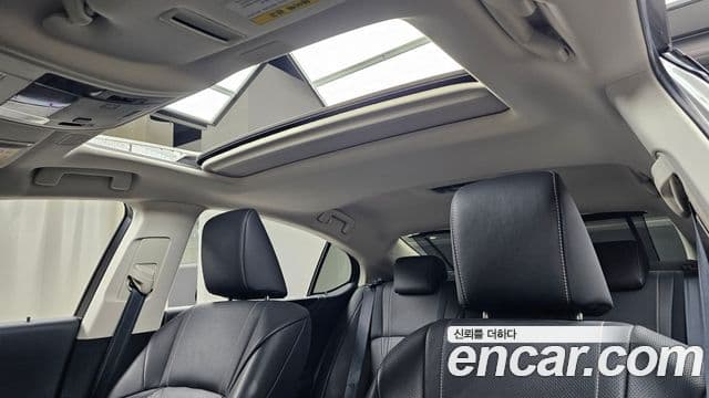 Lexus ES300h 2018 — Şəkil 16/20