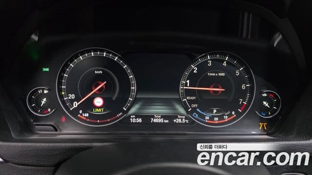 BMW 3 Series 2018 — Şəkil 8/20