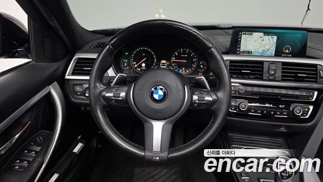 BMW 3 Series 2018 — Şəkil 13/20