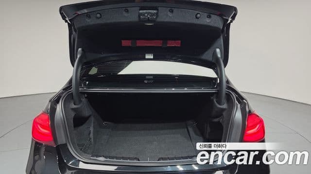 BMW 3 Series 2018 — Şəkil 20/20