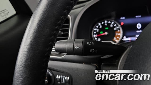 Jeep Renegade 2021 — Şəkil 25/32