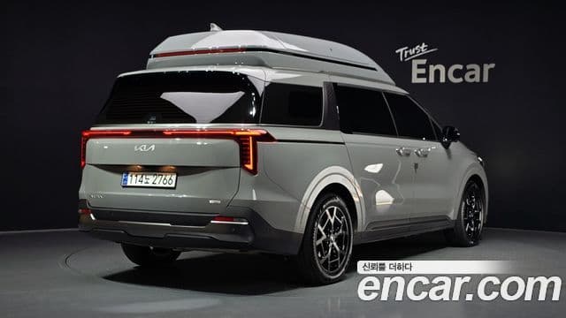 Kia Carnival 2024 — Şəkil 2/20