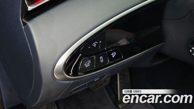 Genesis GV70 2024 — Şəkil 16/32