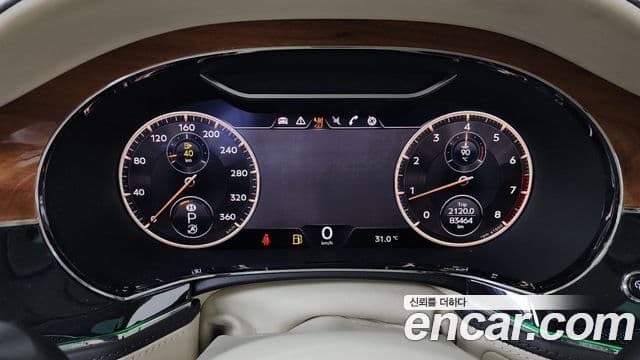 Bentley Flying Spur 2022 — фото 8 из 20