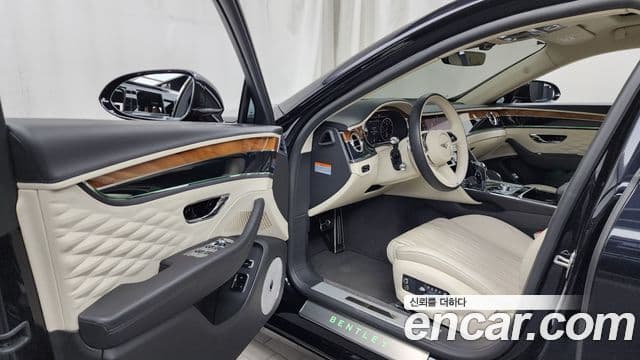 Bentley Flying Spur 2022 — Şəkil 10/20