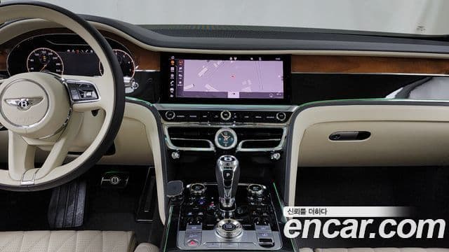 Bentley Flying Spur 2022 — фото 14 из 20