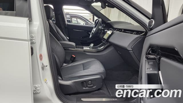 Land Rover Range Rover Evoque 2024 — Фото 11/20
