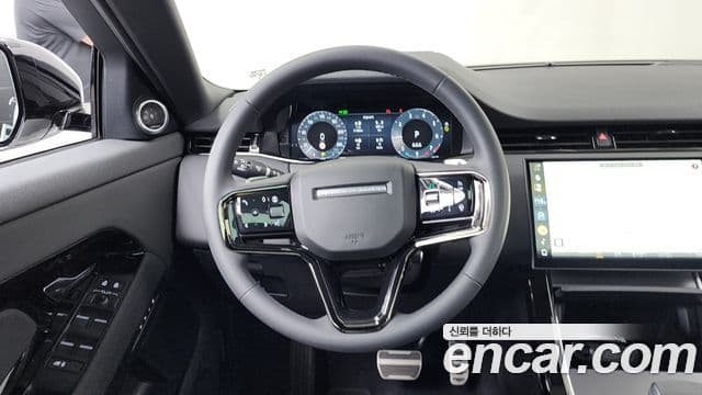 Land Rover Range Rover Evoque 2024 — Фото 13/20