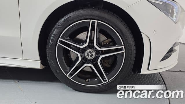 Mercedes-Benz CLA-Class 2023 — Фото 5/20