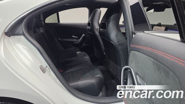 Mercedes-Benz CLA-Class 2023 — Фото 12/20