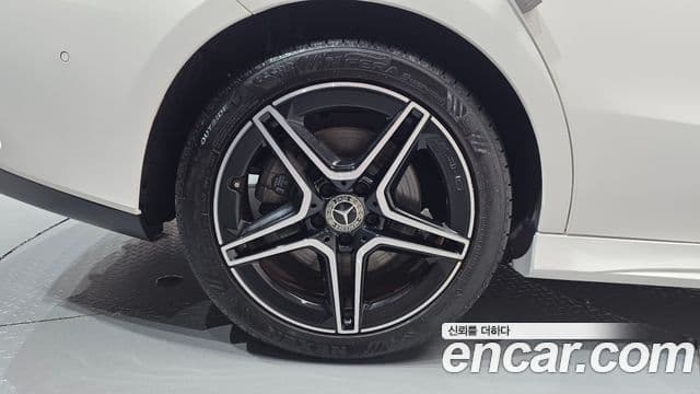 Mercedes-Benz CLA-Class 2023 — Photo 10/30