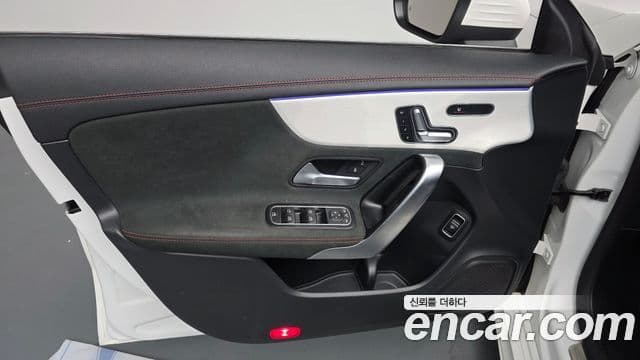Mercedes-Benz CLA-Class 2023 — Photo 8/30
