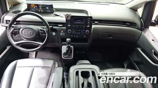 Hyundai Staria 2021 — ფოტო 7/20