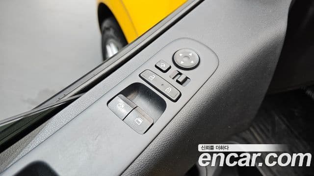 Hyundai Staria 2021 — ფოტო 13/20