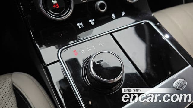 Land Rover Range Rover Velar 2019 — Фото 9/20