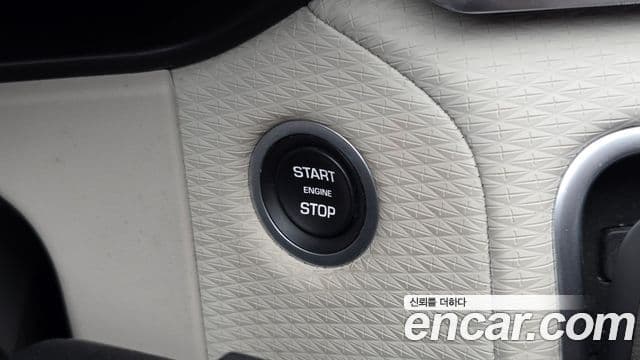 Land Rover Range Rover Velar 2019 — Şəkil 20/39