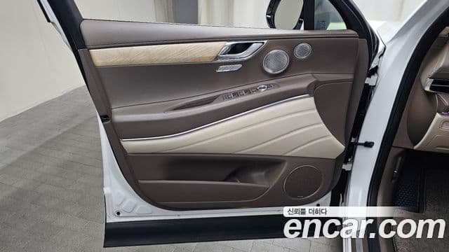 Genesis GV80 2023 — ფოტო 22/41