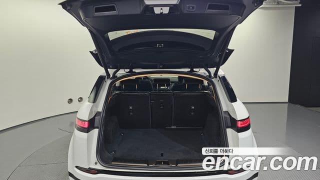 Land Rover Range Rover Evoque 2019 — Фото 17/20