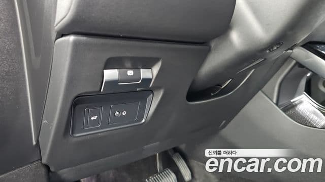Land Rover Range Rover Evoque 2019 — Şəkil 27/31