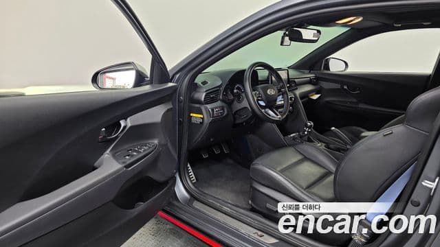Hyundai Veloster 2019 — Şəkil 10/20
