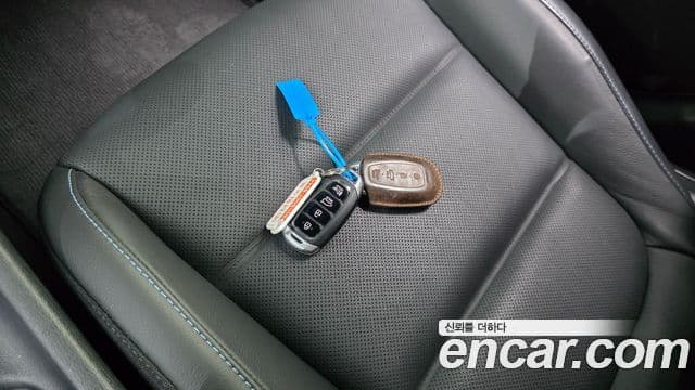 Hyundai Veloster 2019 — Şəkil 15/20