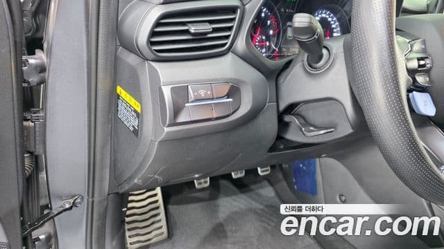 Hyundai Veloster 2019 — Şəkil 19/20