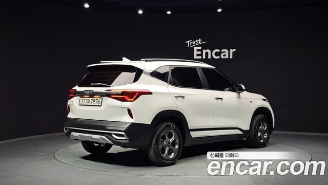 Kia Seltos 2022 — Şəkil 2/20