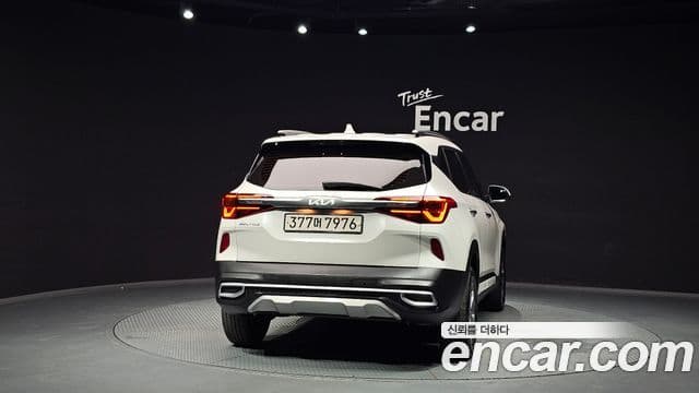 Kia Seltos 2022 — Şəkil 4/20