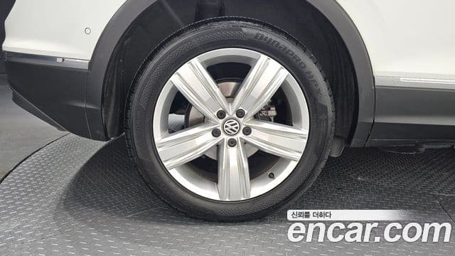 Volkswagen Tiguan 2020 — Şəkil 16/30