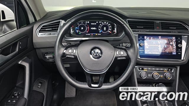 Volkswagen Tiguan 2020 — Şəkil 23/30