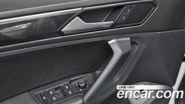 Volkswagen Tiguan 2020 — Şəkil 21/30