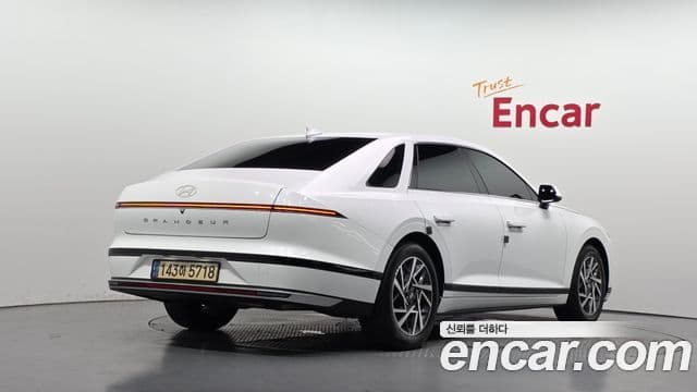 Hyundai Grandeur 2023 — Фото 2/20