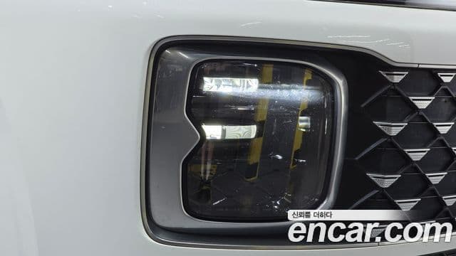 Hyundai Grandeur Hybrid 2023 — Photo 29/33