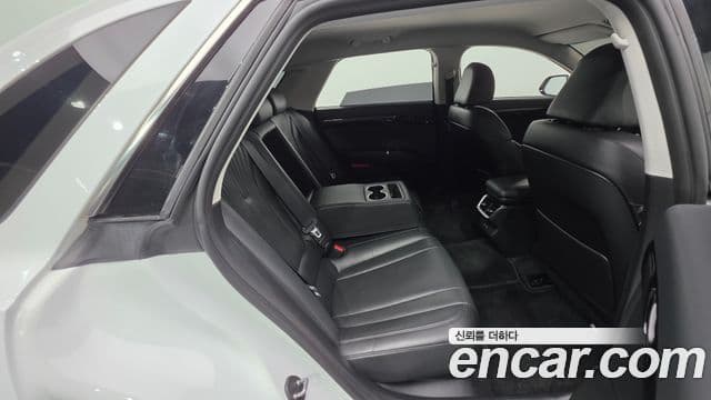 Hyundai Grandeur Hybrid 2023 — Photo 17/33