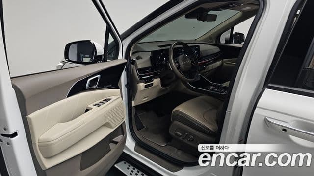 Kia Carnival 2024 — ფოტო 10/20