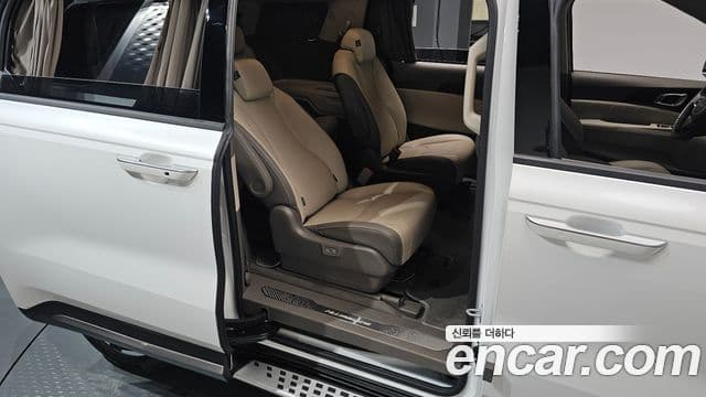 Kia Carnival 2024 — ფოტო 12/20