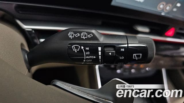 Kia Carnival 2024 — ფოტო 18/20